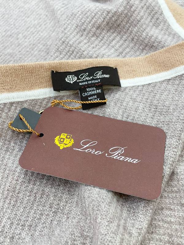 Loro Piana Cloak LPC00035 Loro Piana Cloak LPC00035